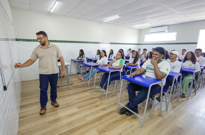 Seduc realiza convocação para cadastro de reserva de professor substituto