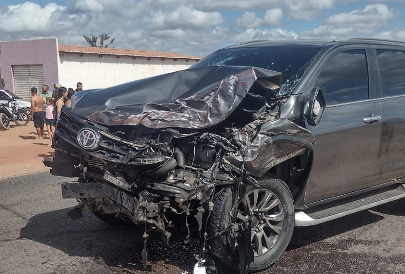 Homem morre em colisão entre picape e SUV de luxo na PI-378, em Pio IX