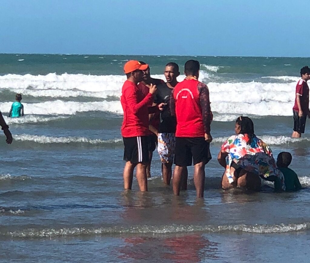 Corpo de Bombeiros reforça segurança no litoral durante Operação Veraneio