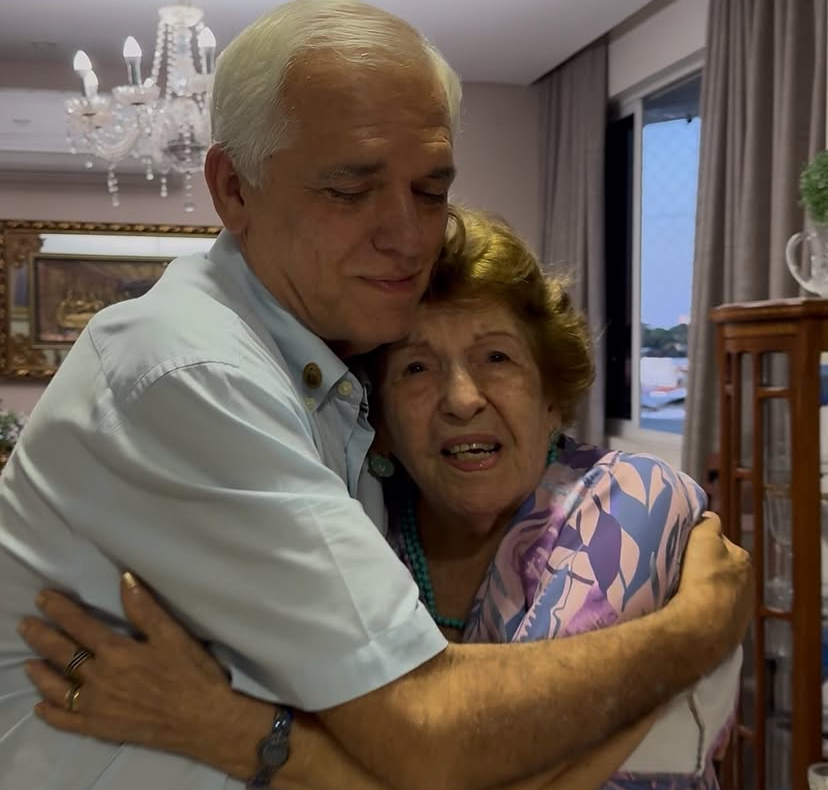 Morre aos 89 anos Anatália Sampaio, matriarca da família e mãe do vice-governador Themístocles Filho