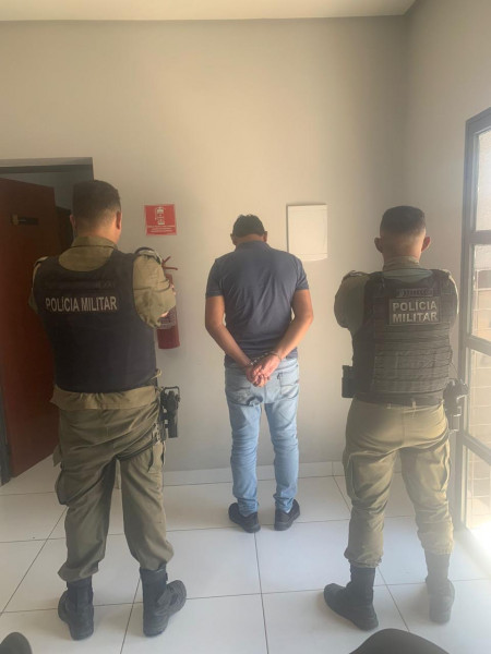 Suspeito é preso em Avelino Lopes com veículo adulterado após denúncia da PRF