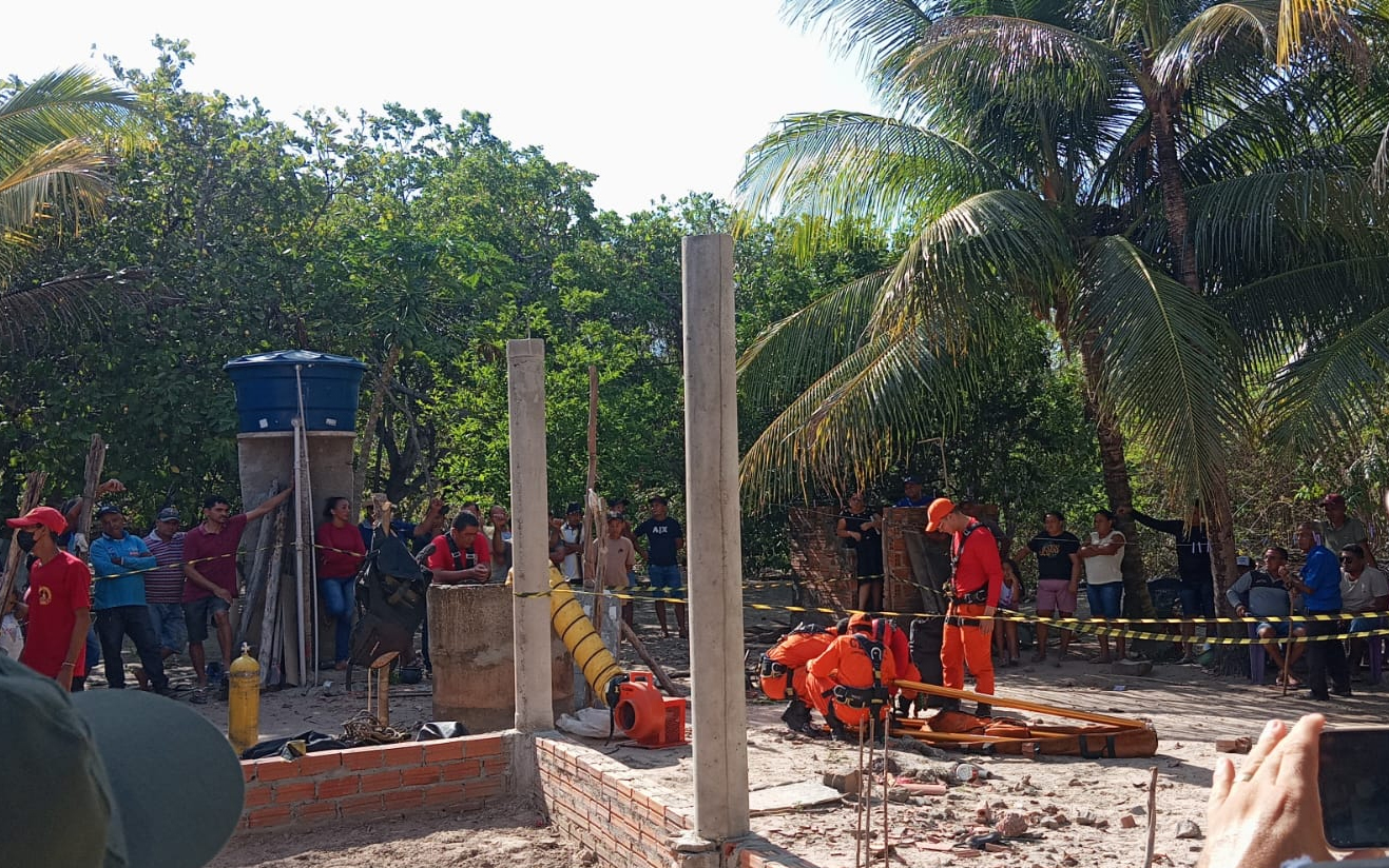 Homem morre após cair em poço enquanto fazia limpeza em Altos