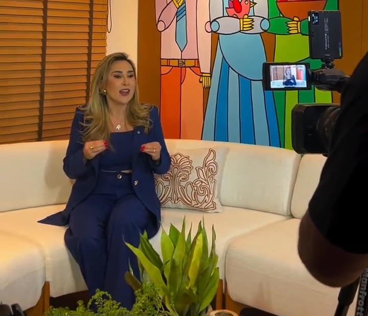 Vem Com a Gente estreia nas tardes da TV Band Piauí sob o comando de Roberta Rocha