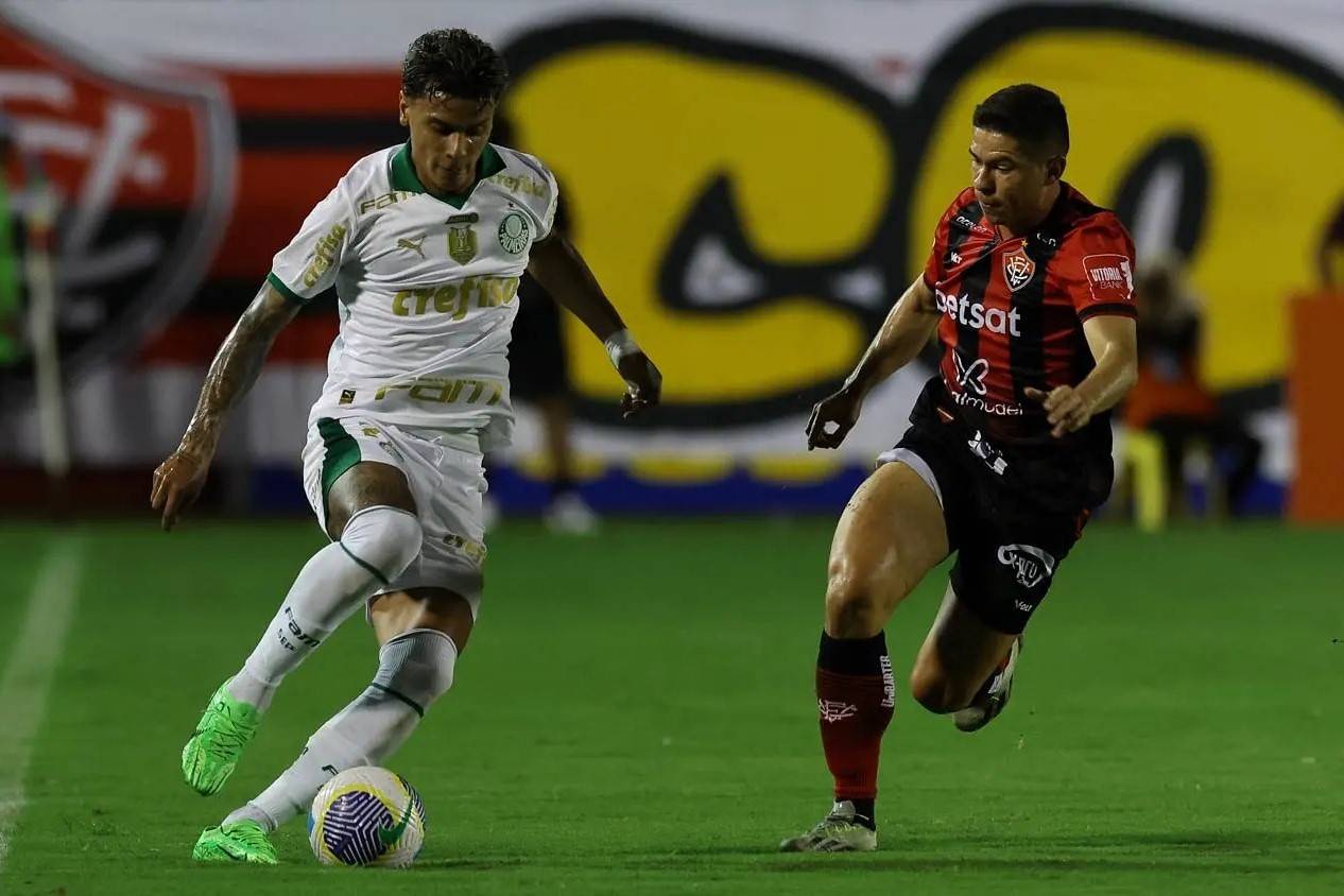 Em busca do tri, Palmeiras vence o Vitória e estreia com o pé-direito