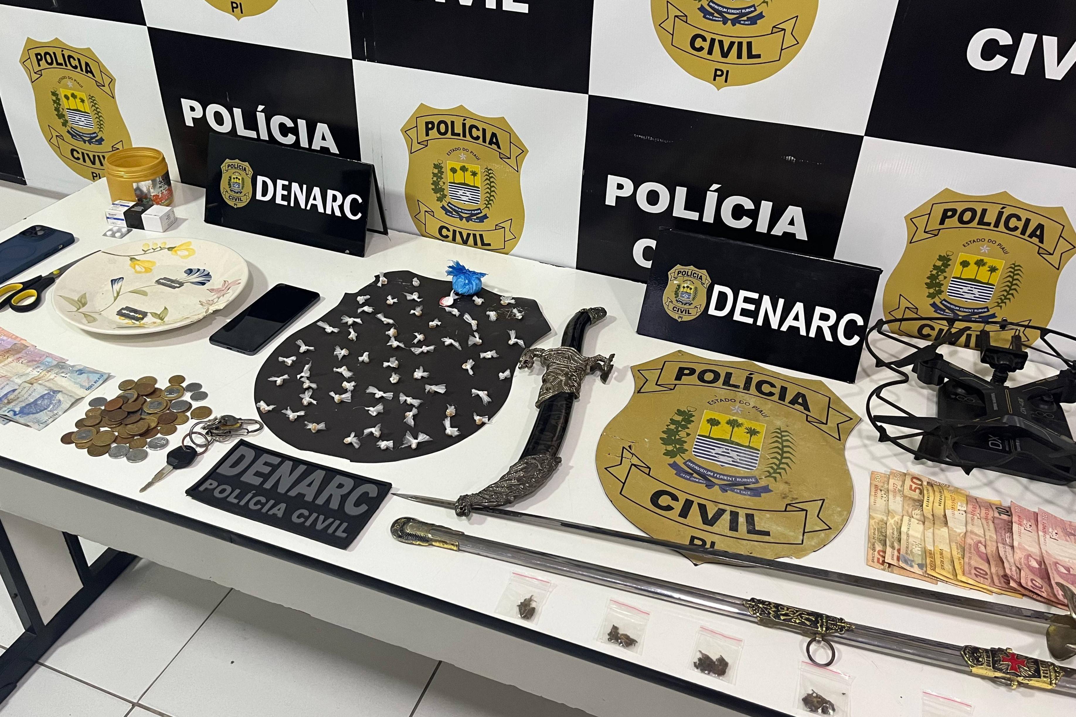 Polícia Civil deflagra operação contra tráfico de drogas e prende 12 pessoas em Teresina