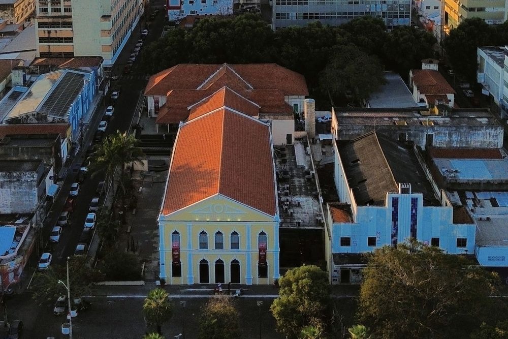 Theatro 4 de Setembro comemora 130 anos de história; confira a programação