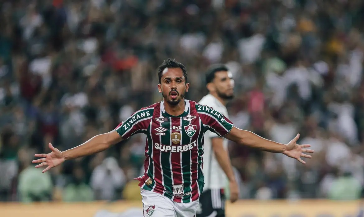 Fluminense vence Atlético-MG nas quartas de final