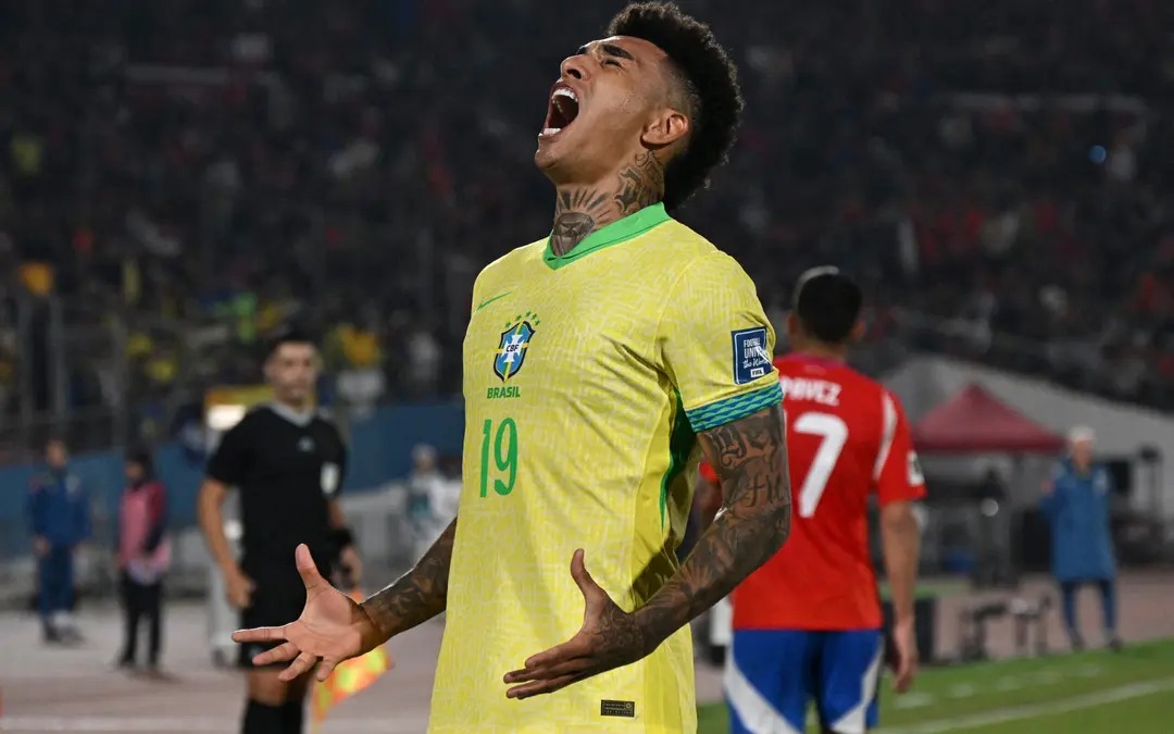 Brasil vence Chile nas Eliminatórias da Copa do Mundo