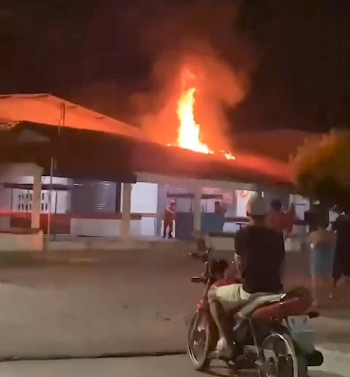 Incêndio atinge Mercado do Produtor em São Raimundo Nonato no Piauí