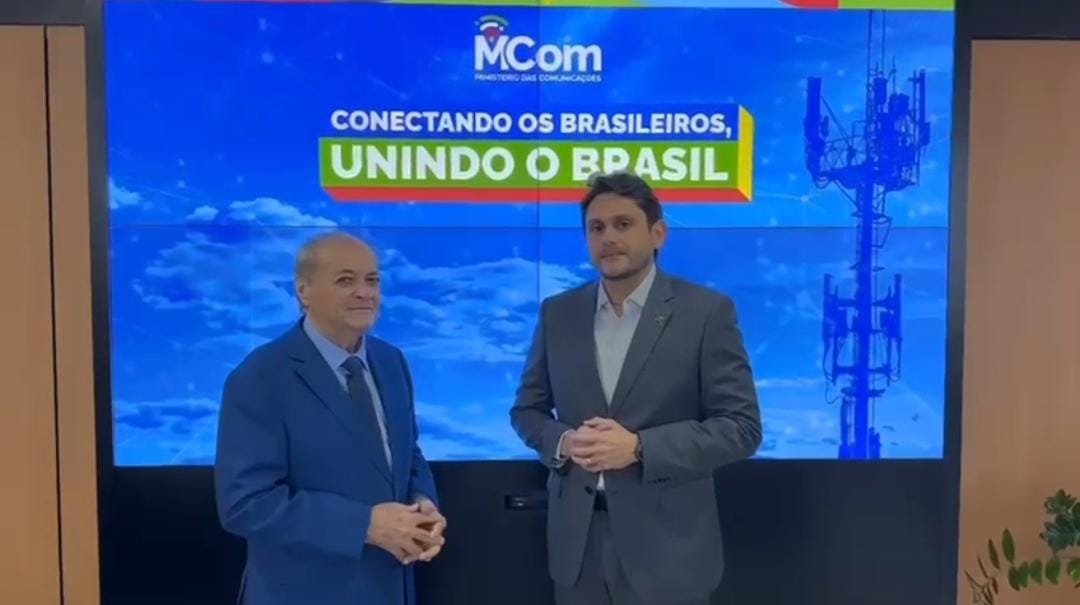 Silvio anuncia projetos para Teresina ao lado do ministro das comunicações