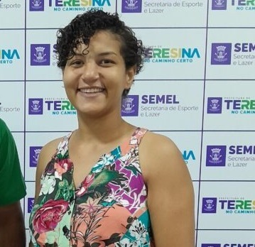 Sarah Menezes deixa comando da Semel após reunião com Silvio Mendes