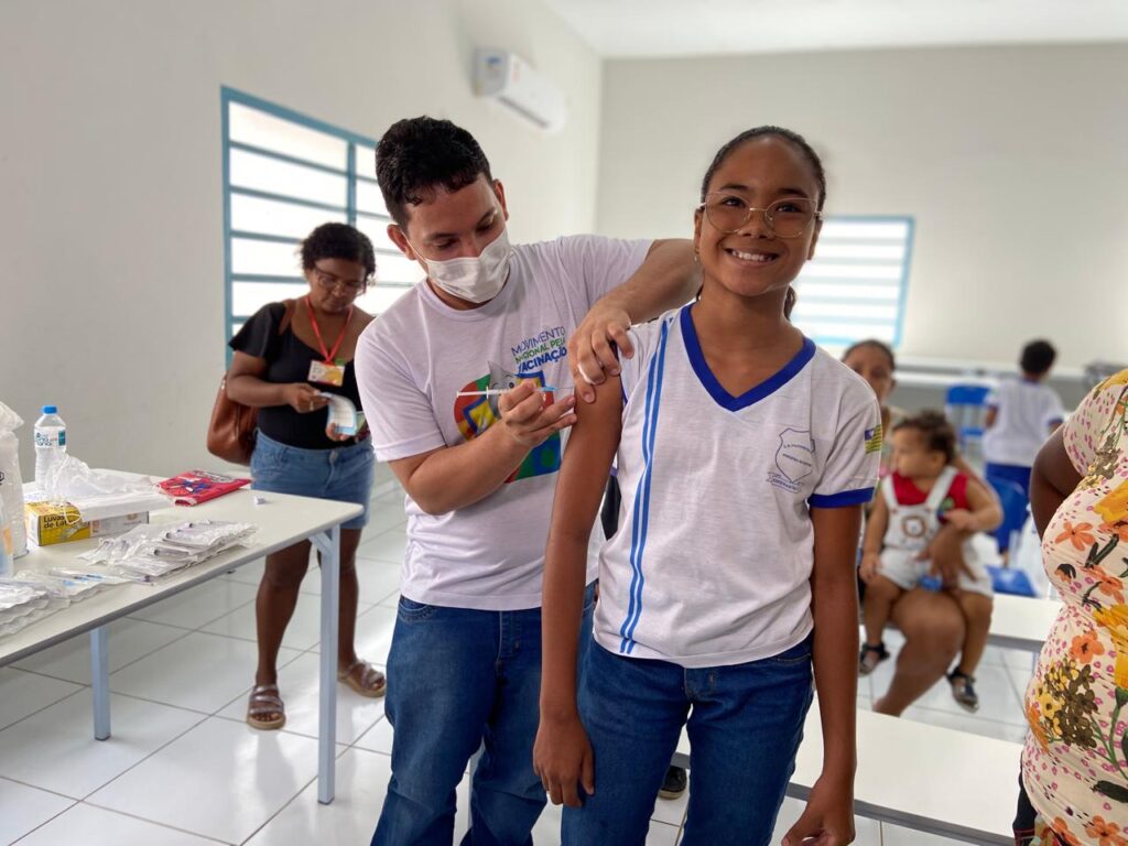 Piauí se destaca em vacinação escolar com mais de 30 mil doses aplicadas