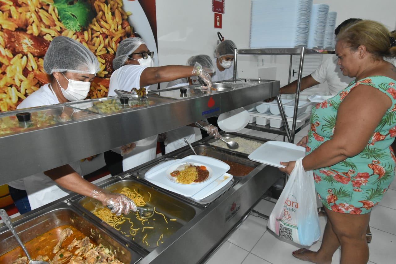 Restaurante Popular do Piauí serve 2 mil refeições em 48h