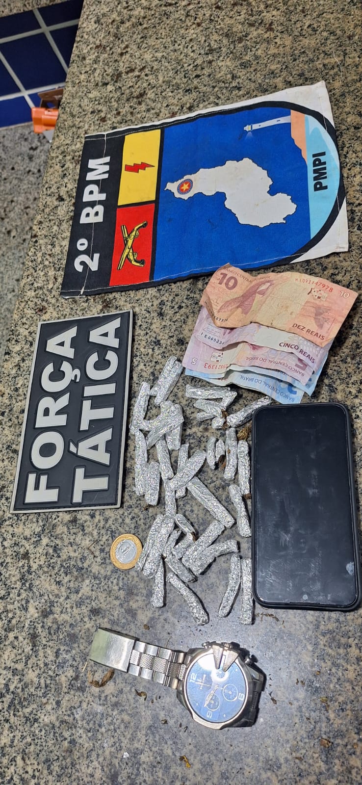 Homem é capturado com drogas após perseguição policial em Parnaíba