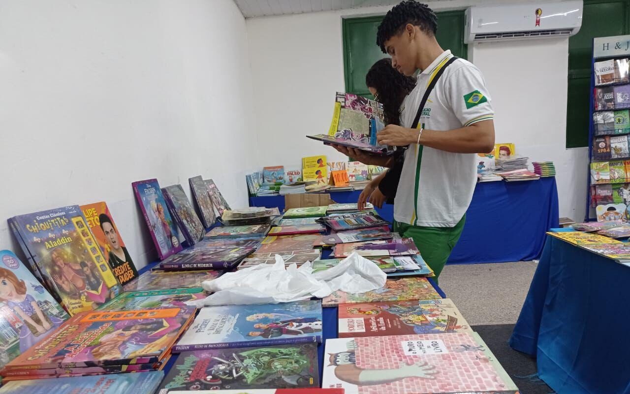 Unidade Escolar Antônio Freitas recebe 5ª Salão do Livro de José de Freitas