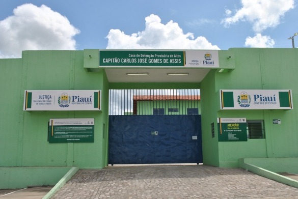 PM recaptura foragidos do Centro de Detenção de Altos