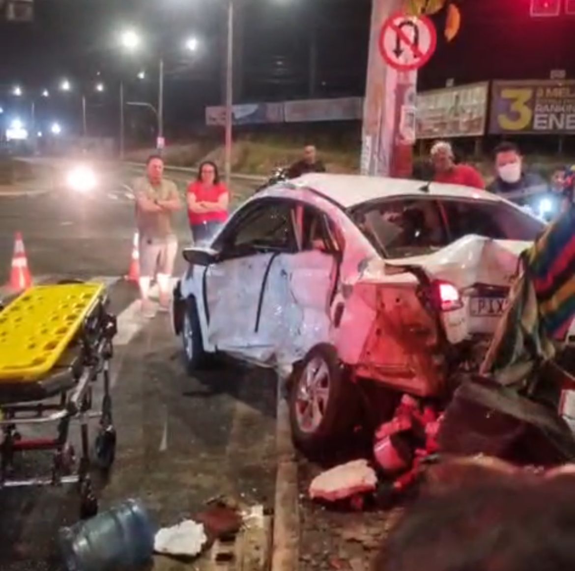 Acidente deixa três pessoas mortas na avenida Gil Martins, em Teresina
