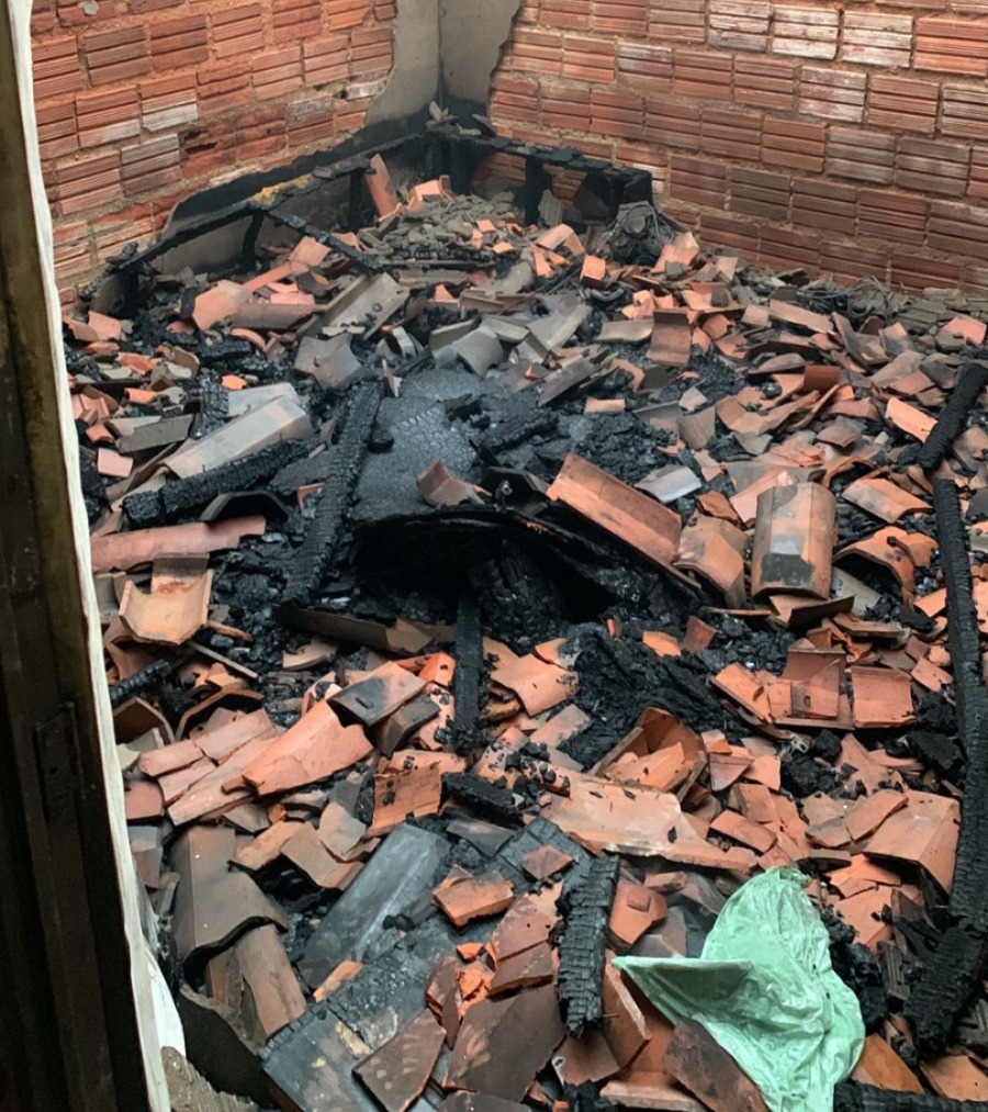 Incêndio atinge casa do avô de atleta nacional de badminton  em Teresina