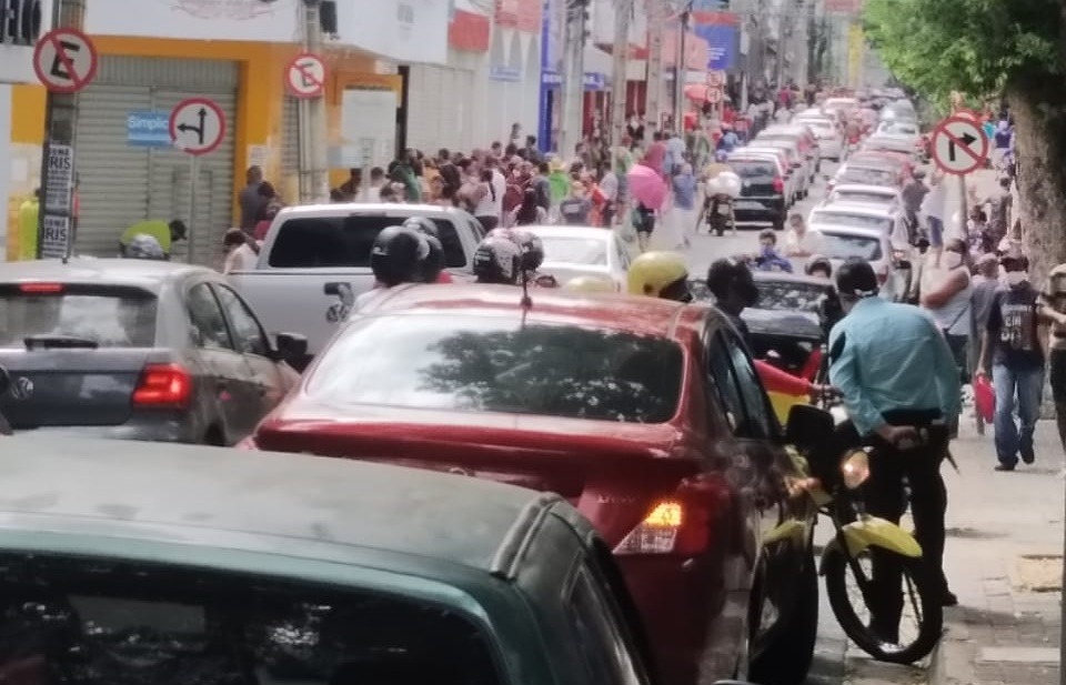 Lei obriga flanelinhas a utilizar crachá e atuar apenas em áreas autorizadas