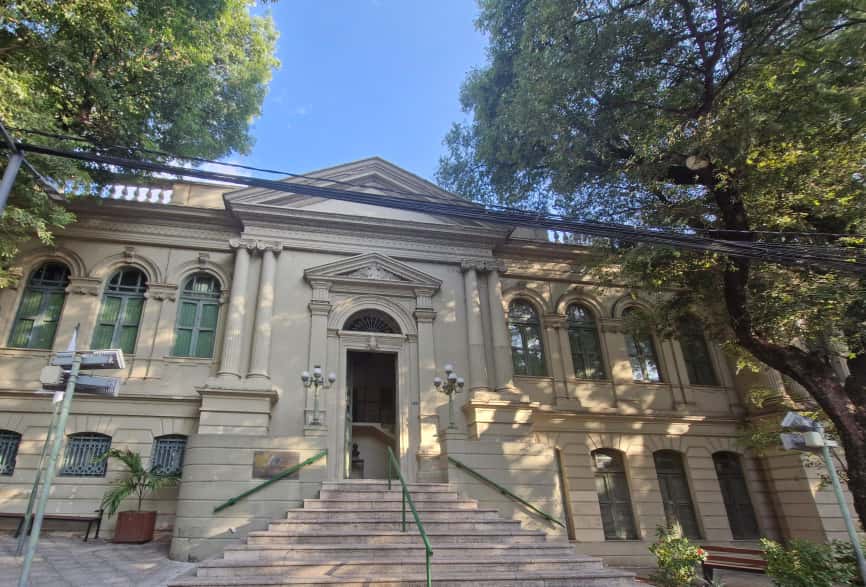 Prefeitura envia à Câmara projeto que garante piso salarial aos servidores