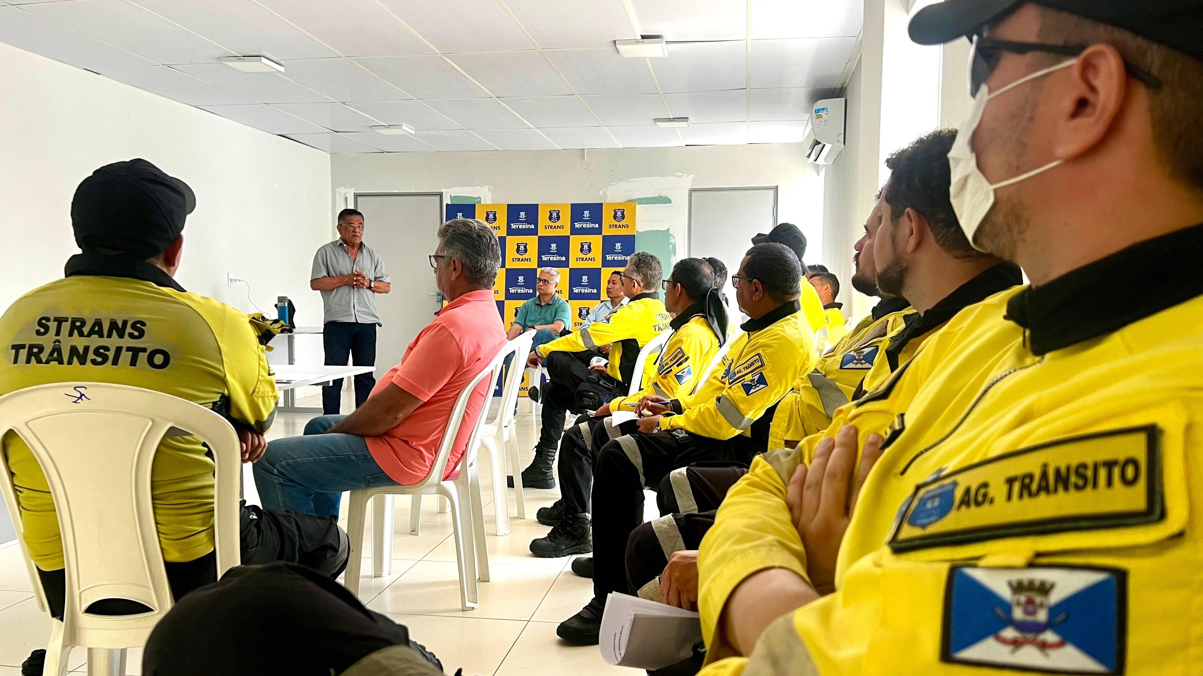 Strans capacita agentes de trânsito para melhor atendimento em Teresina