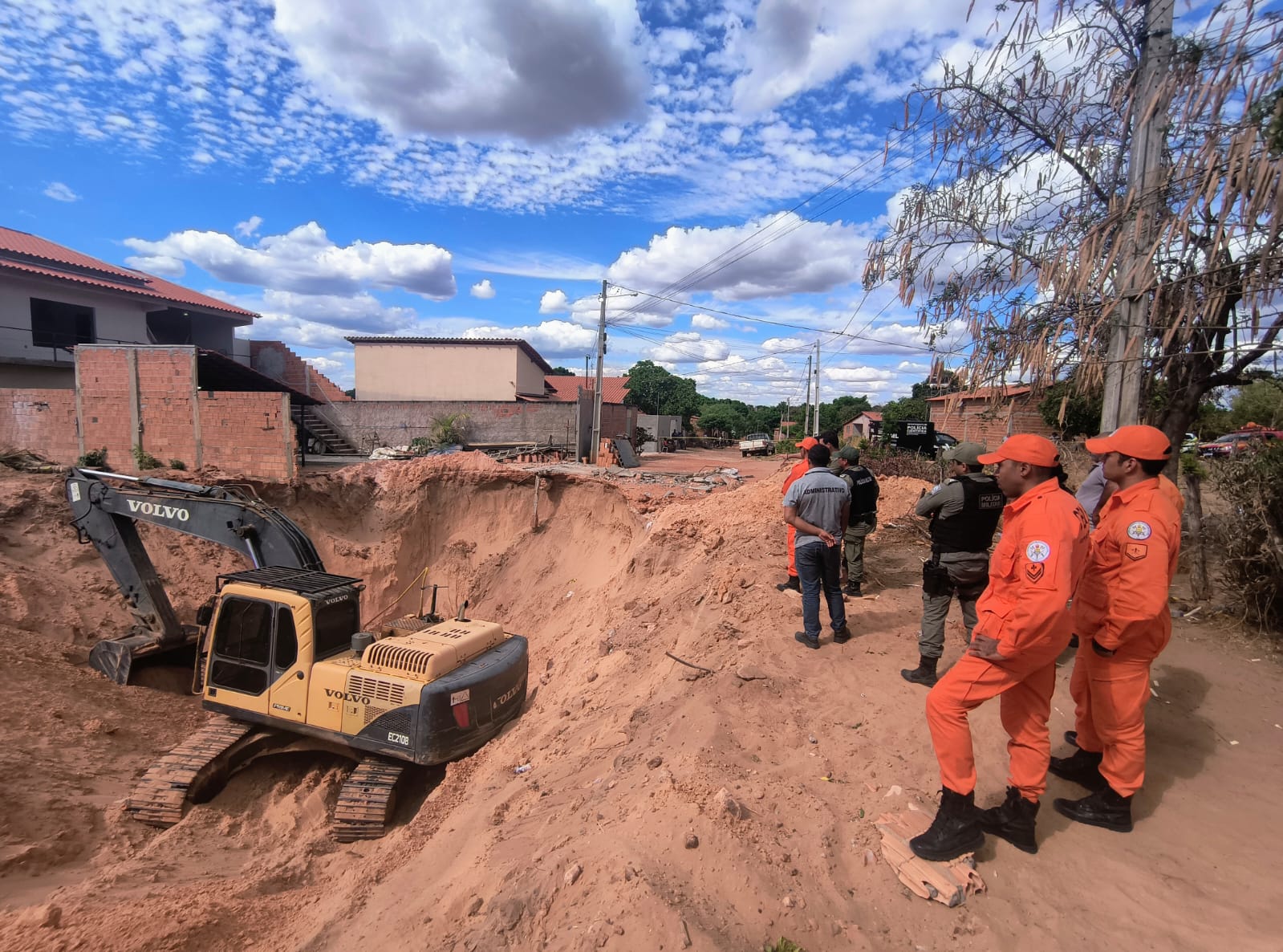 Corpo de homem é resgatado após soterramento em Gilbués