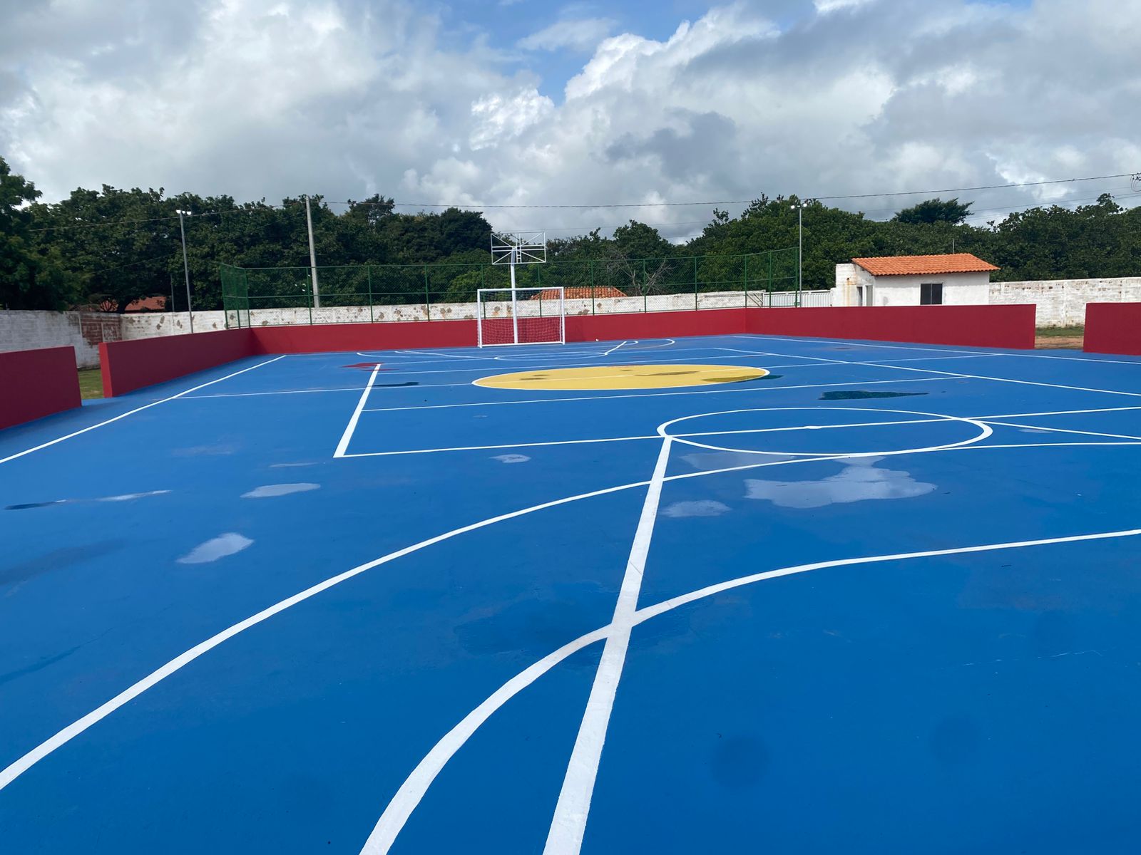 Secepi inaugura quadra poliesportiva na zona rural de Teresina