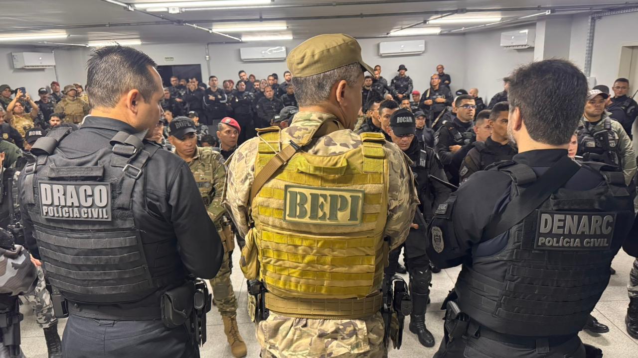 Operação policial cumpre mandados e mira tráfico em Demerval Lobão