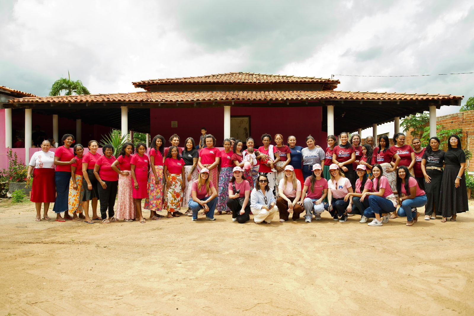 Ação do PL Mulher leva conscientização e doações durante o Março Lilás